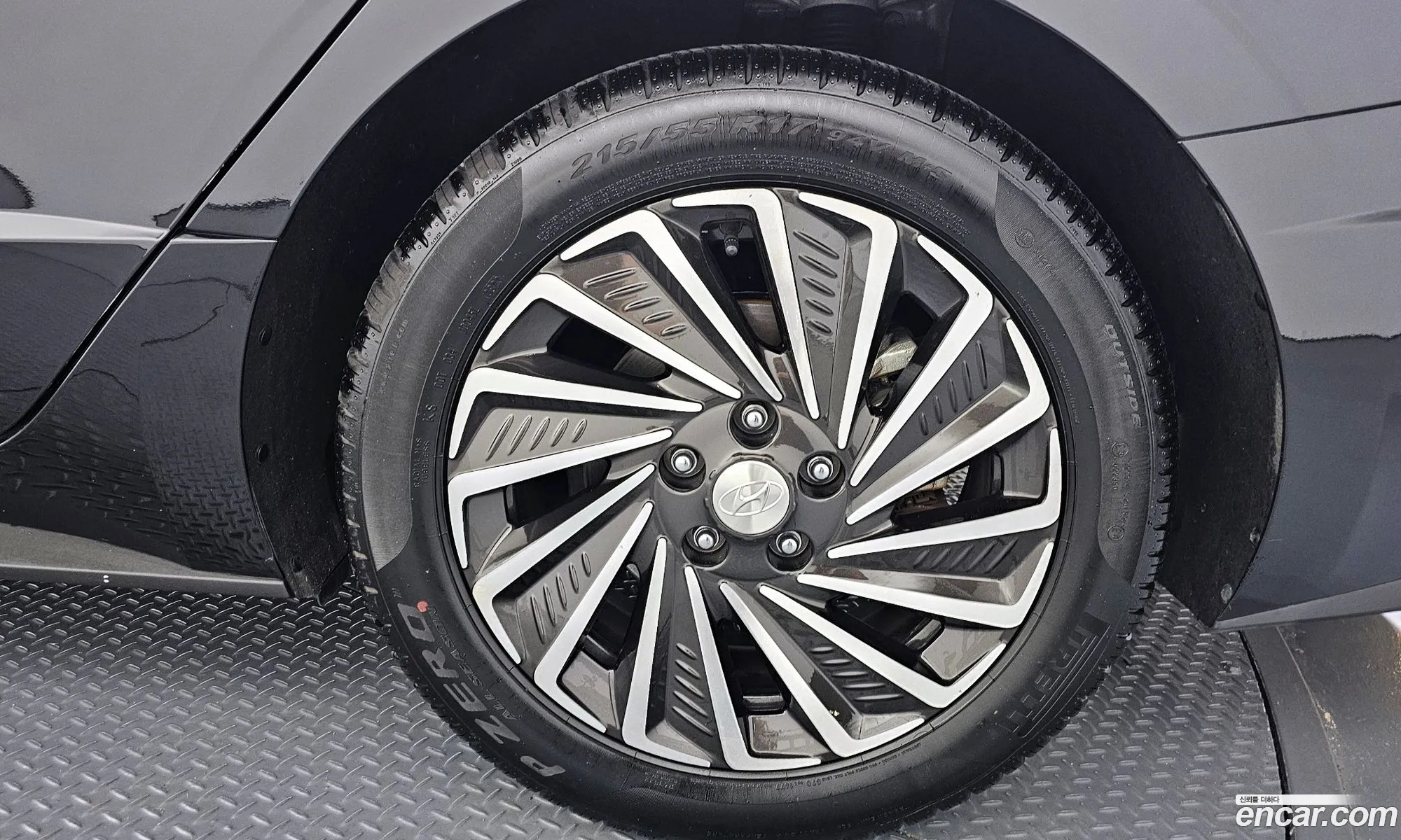 Hyundai Sonata Hybrid 2023 — 12