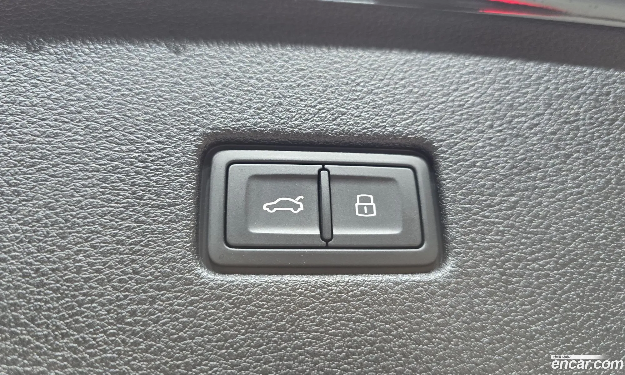 Audi Q8 2023 WAUZZZF18PD005822 — 7
