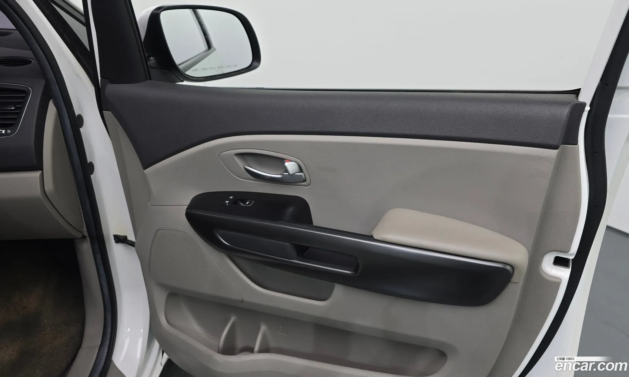 Kia Carnival 2015 KNAMB81ABGS098129 — 19