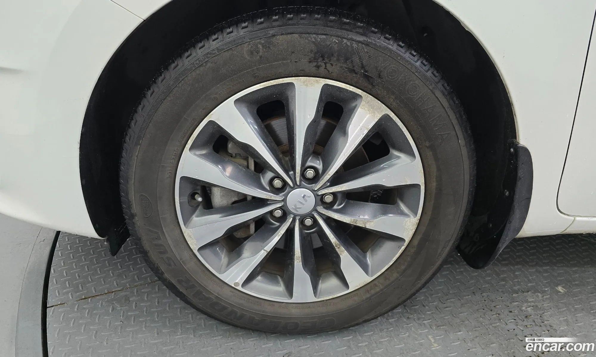 Kia Carnival 2015 KNAMB81ABGS098129 — 18