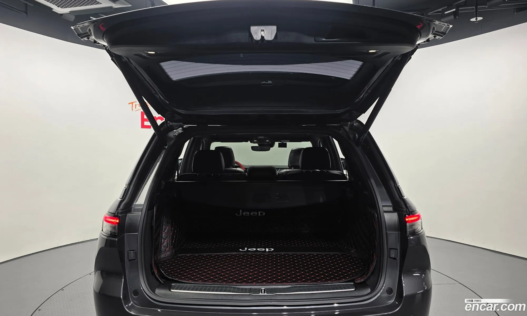 Jeep Grand Cherokee 2023 — 9