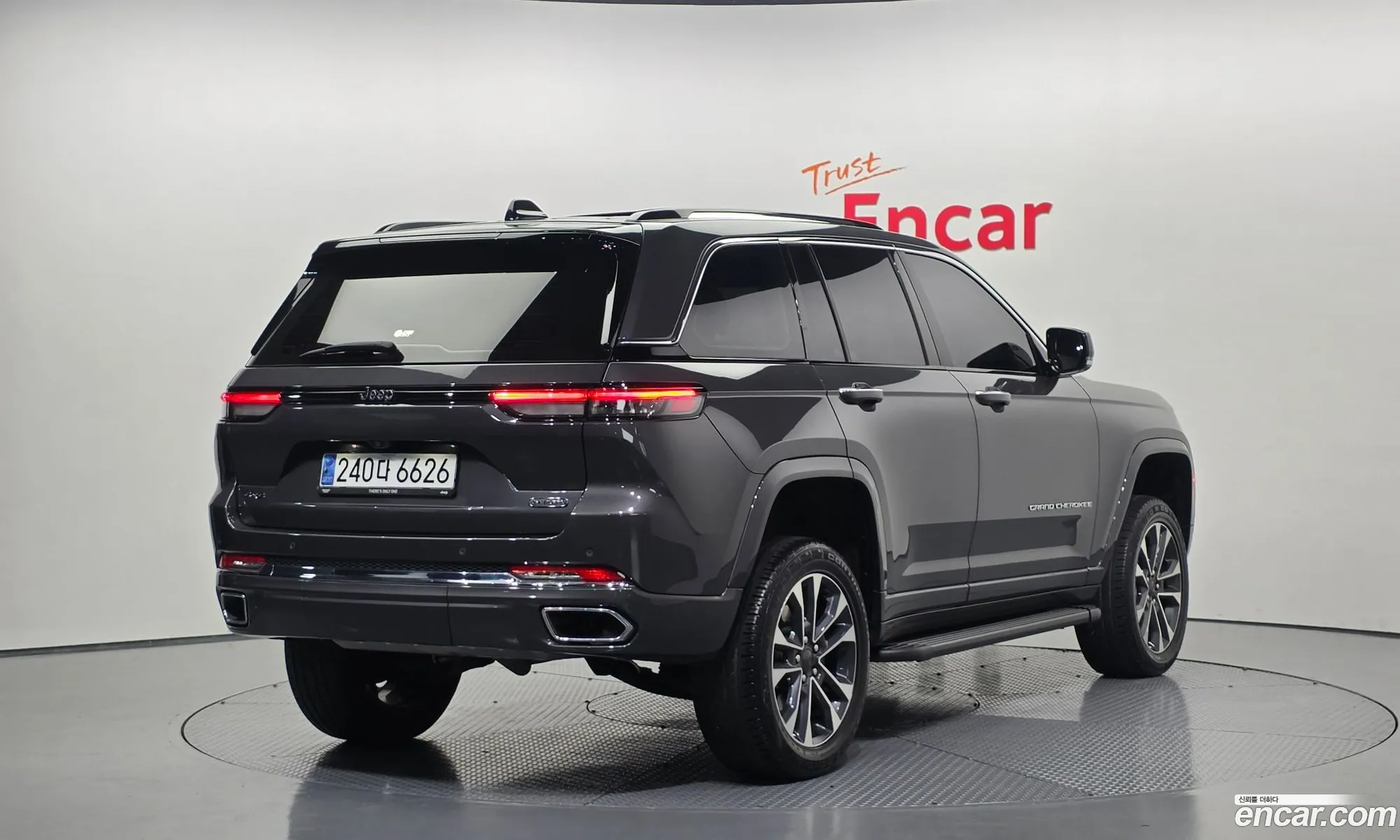 Jeep Grand Cherokee 2023 — 16