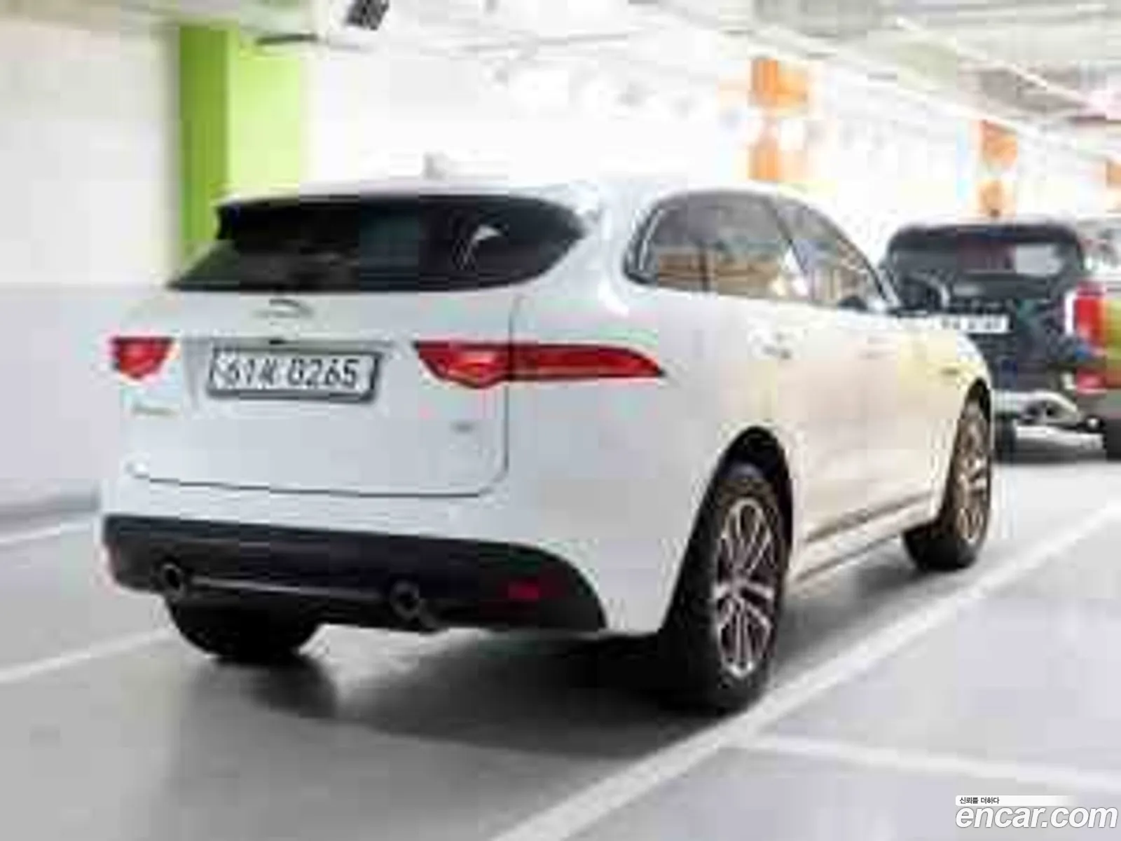 Jaguar F-Pace 2016 — 17