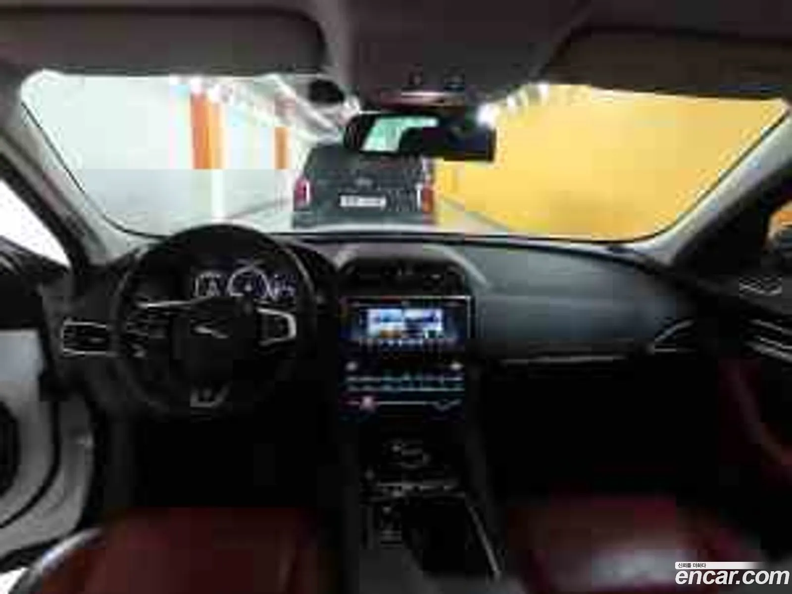 Jaguar F-Pace 2016 — 2