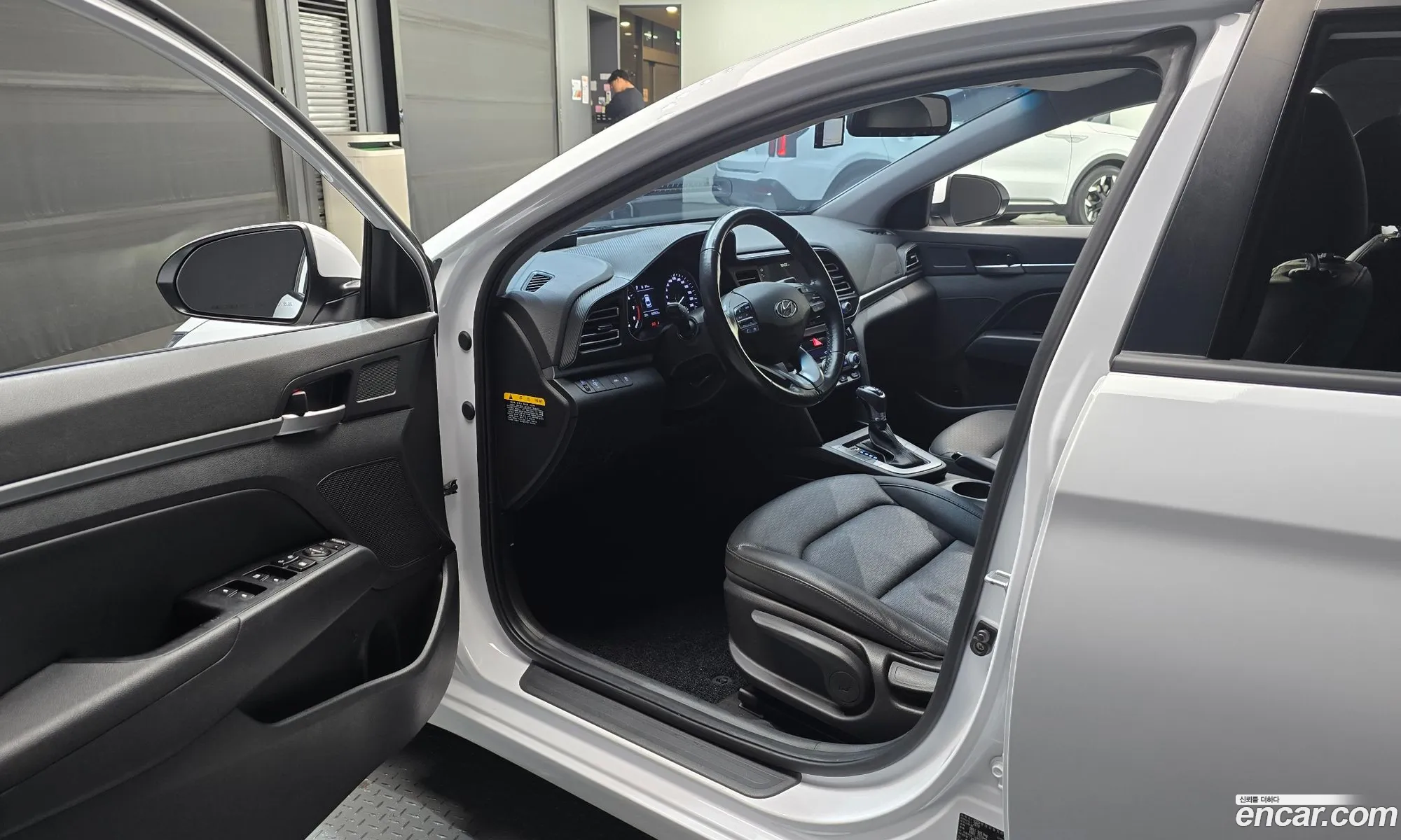 Hyundai Elantra AD 2020 — 2