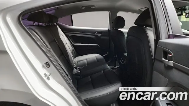 Hyundai Elantra AD 2016 — 7