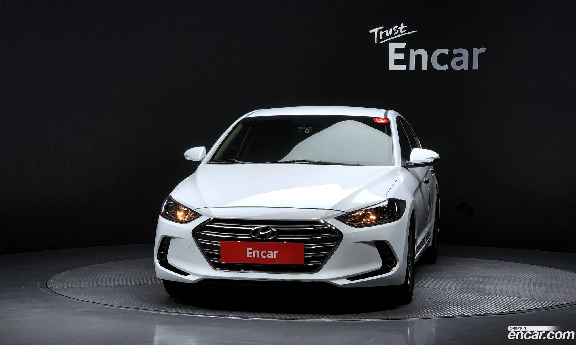 Hyundai Elantra AD 2016 — 12