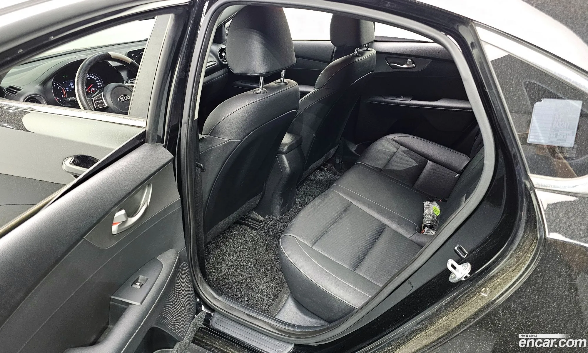 Kia K3 2019 KNAF241BEKA843247 — 4