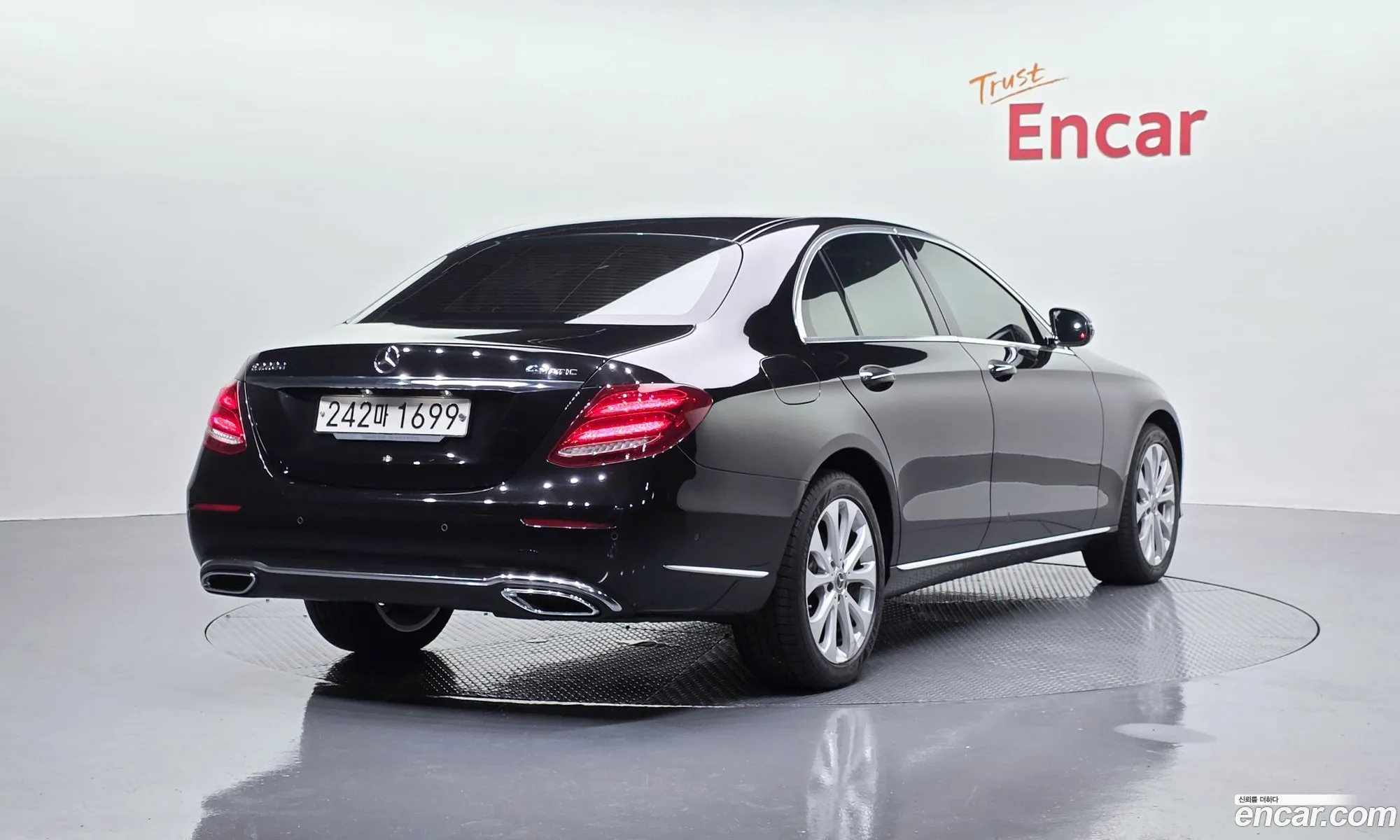 Mercedes-Benz E-Class W213 2017 WDDZF0FB7JA363475 — 6