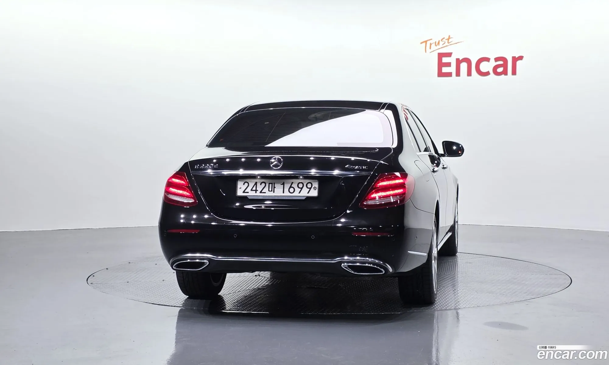 Mercedes-Benz E-Class W213 2017 WDDZF0FB7JA363475 — 7