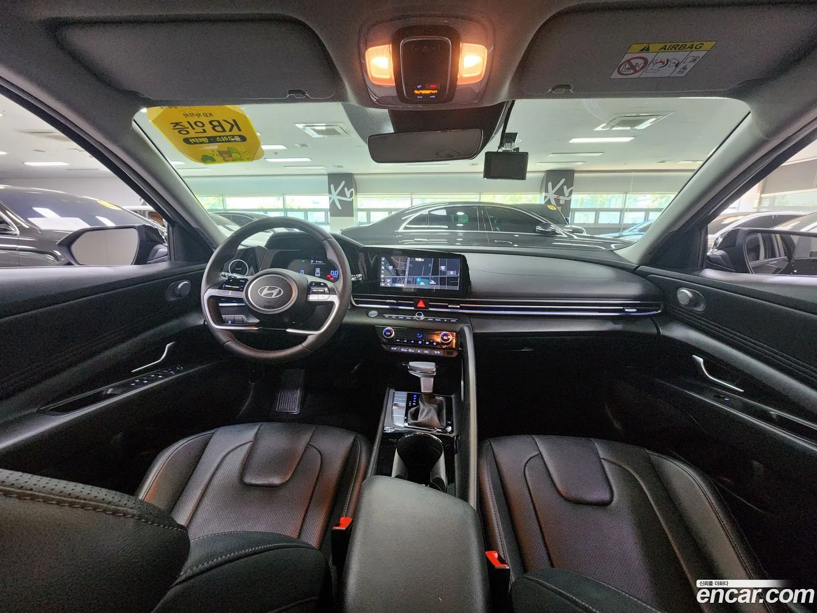 Hyundai Elantra 2023 — 11