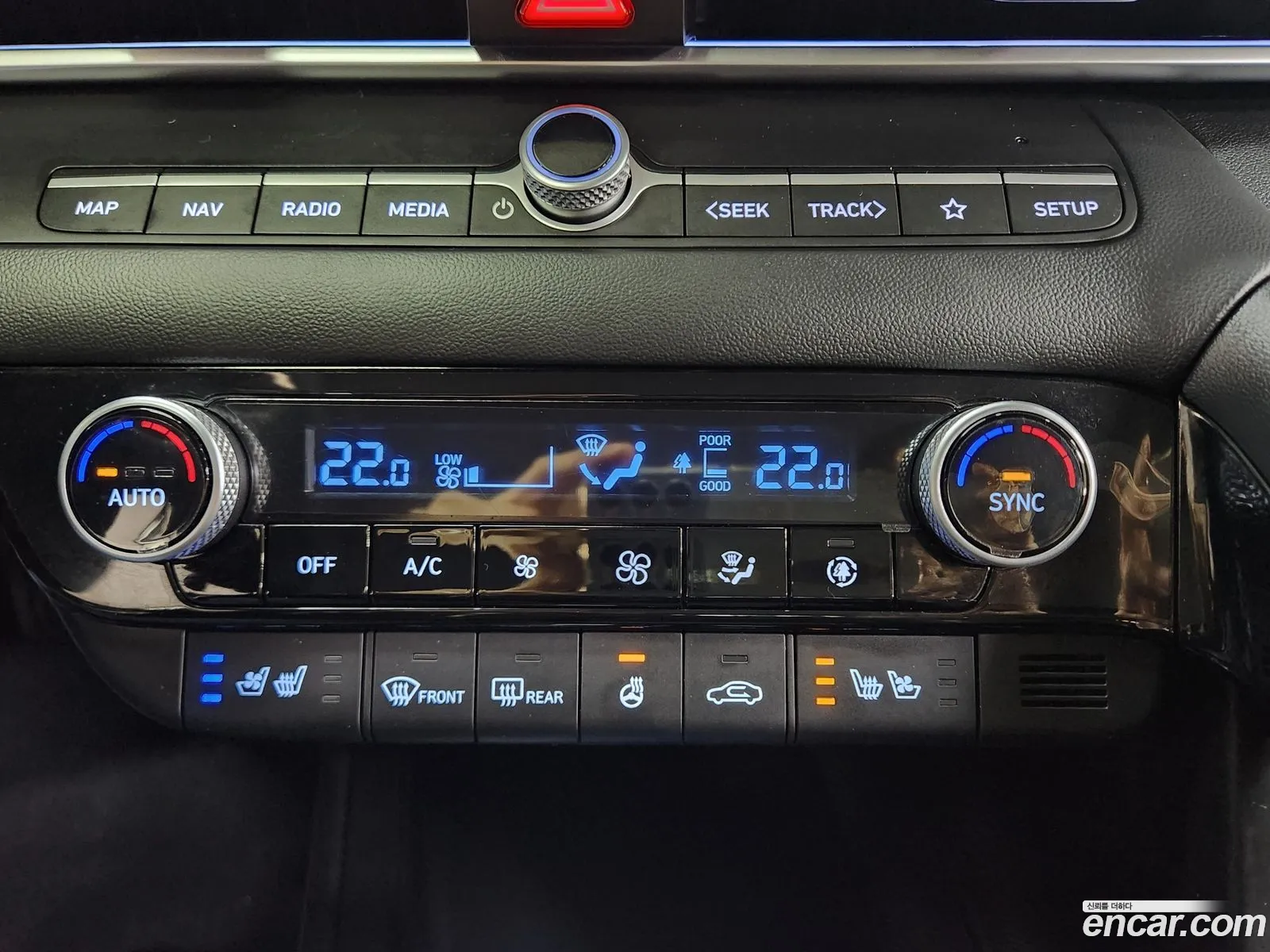 Hyundai Elantra 2023 — 10