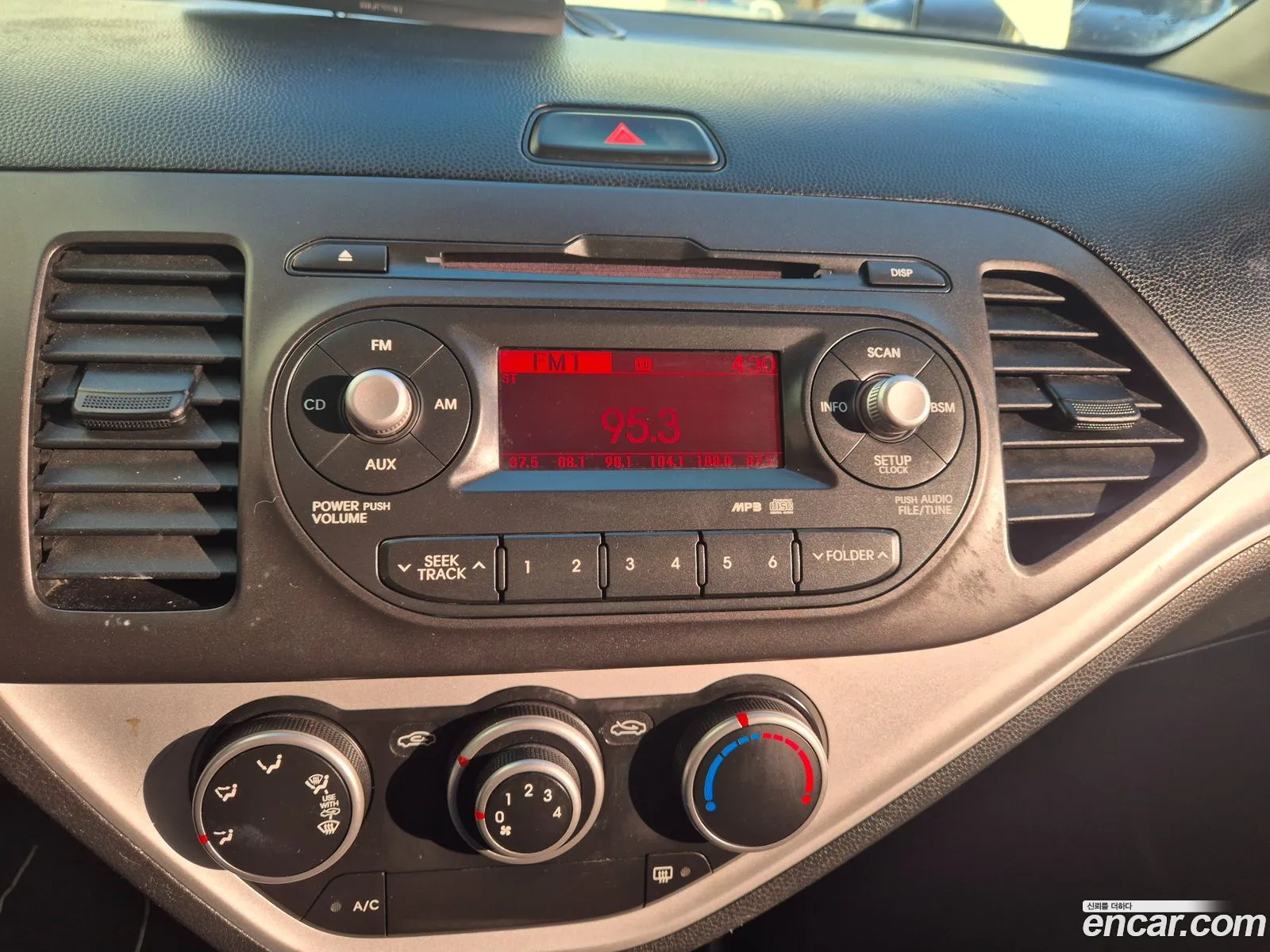 Kia Morning 2011 — 19