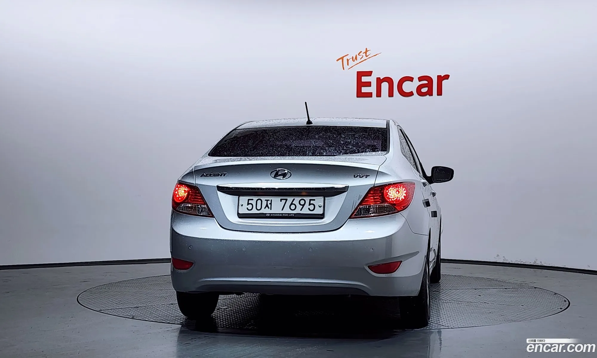 Hyundai Accent 2011 — 3