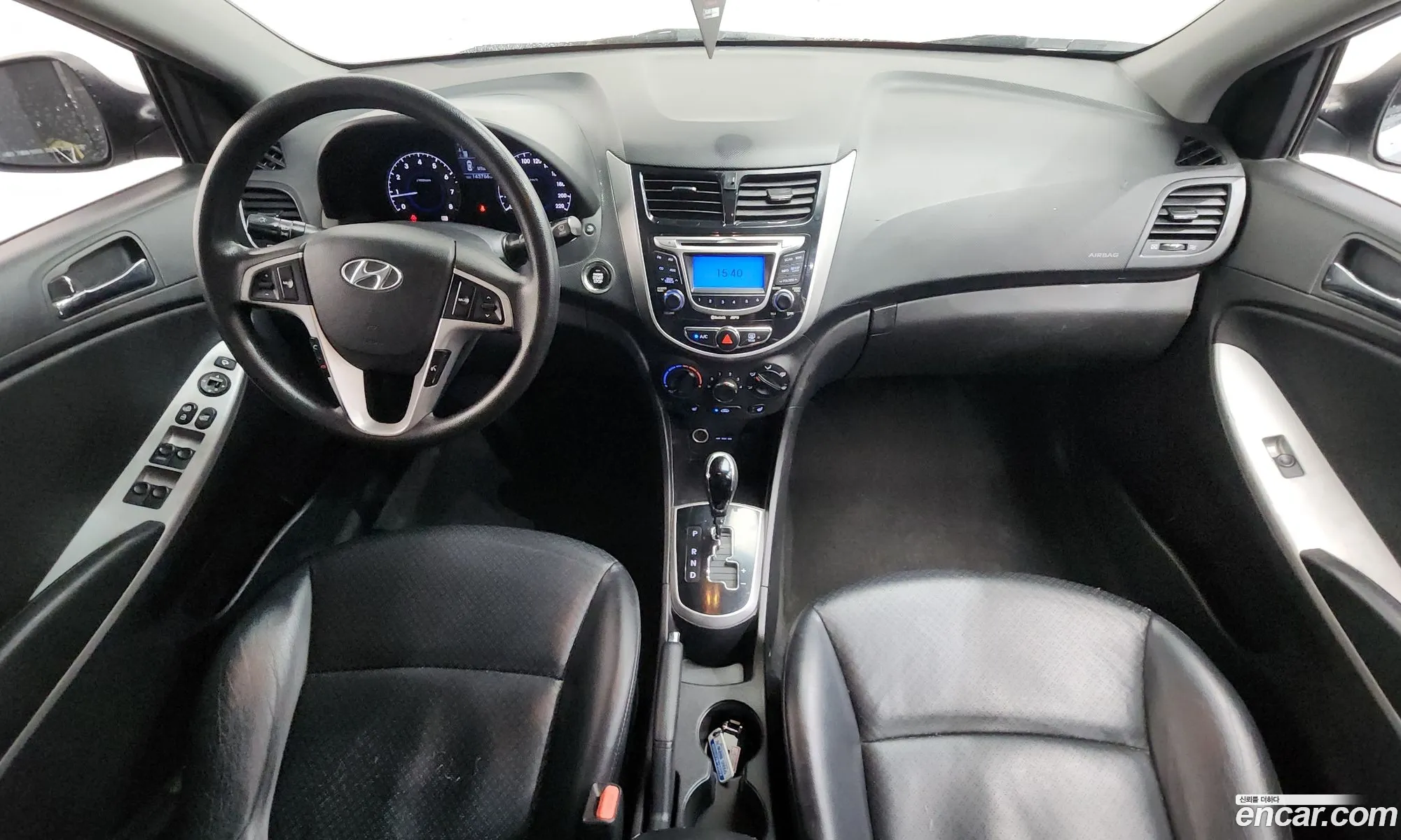 Hyundai Accent 2011 — 4