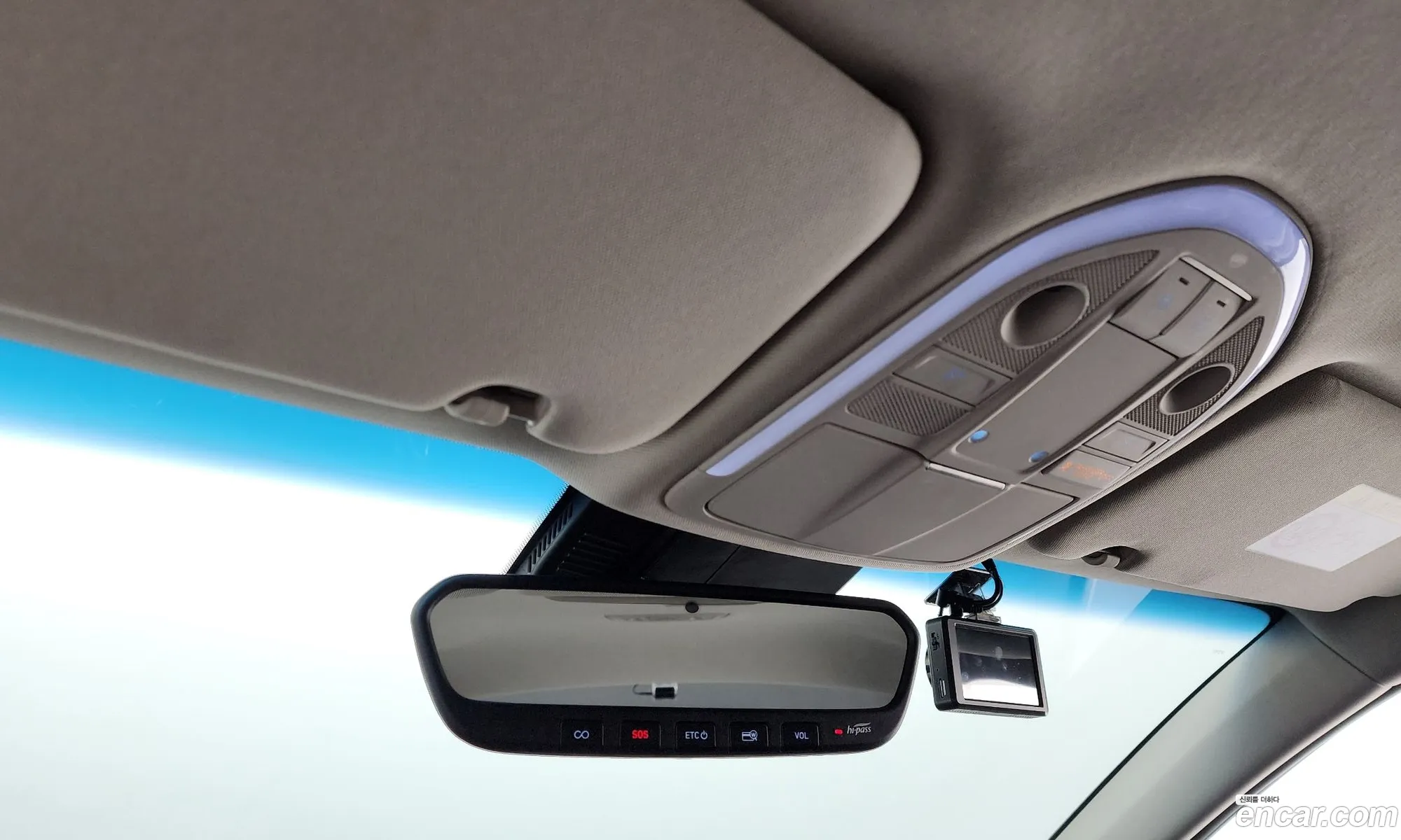 Genesis G70 2020 KMTG341ABLU069013 — 23