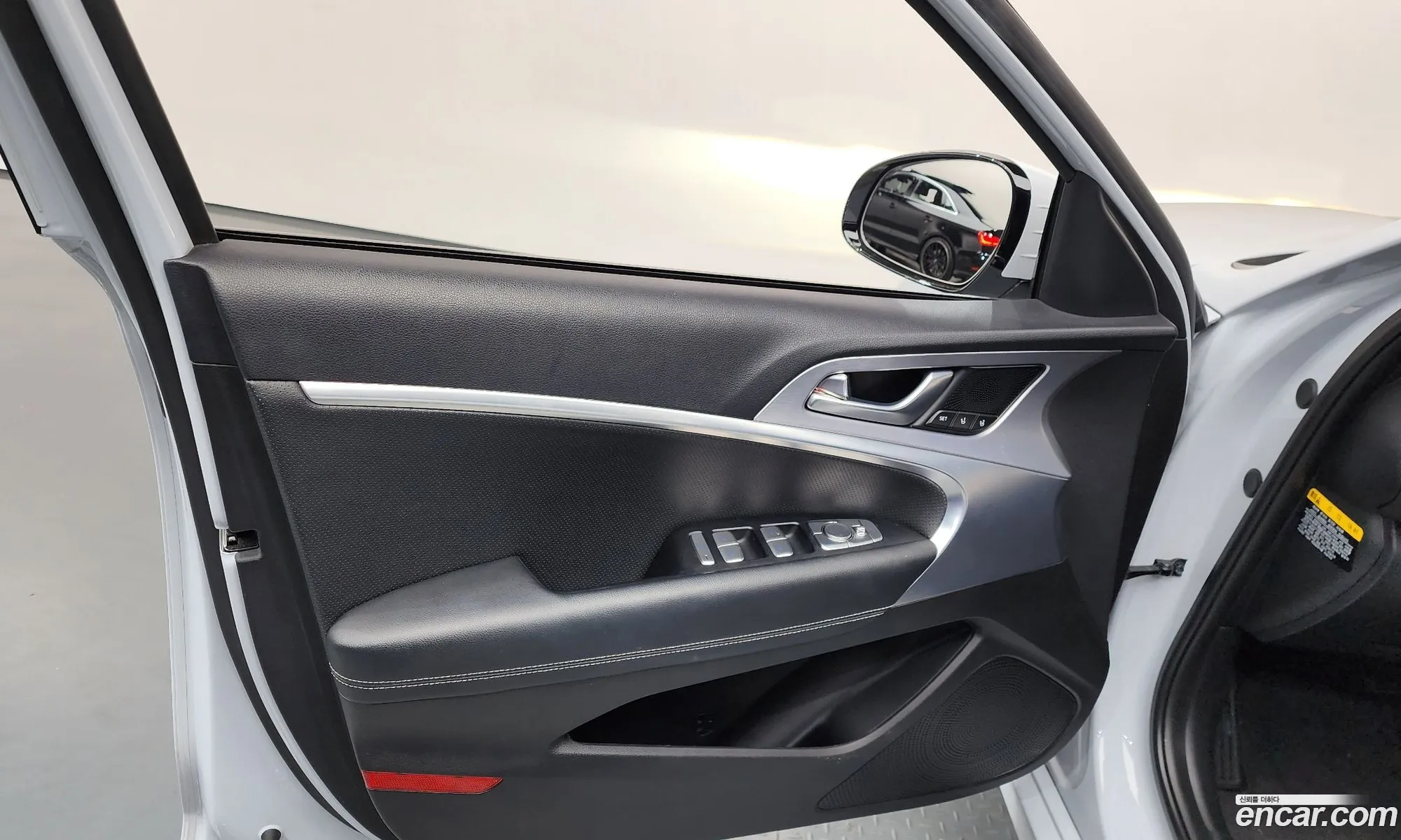Genesis G70 2020 KMTG341ABLU069013 — 9