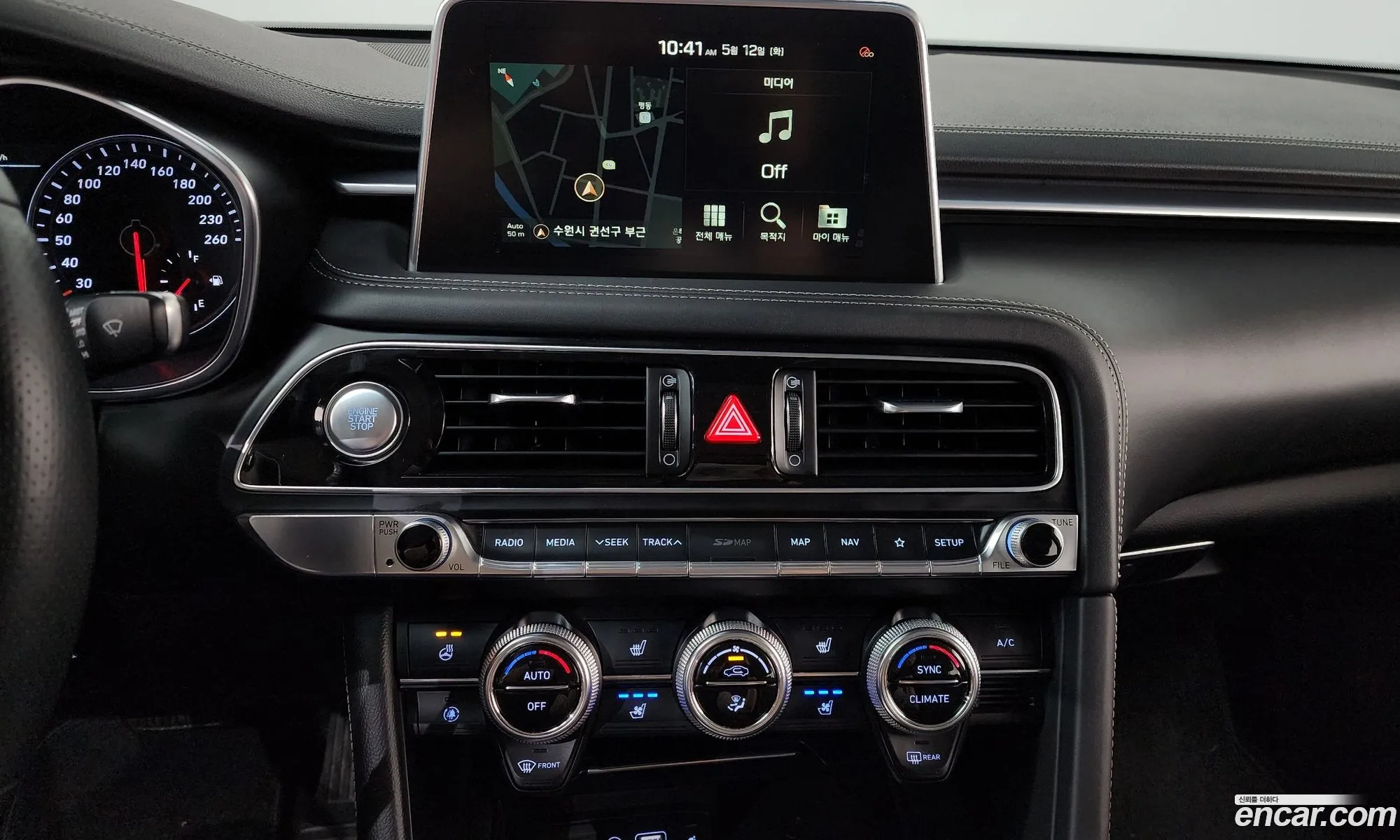 Genesis G70 2020 KMTG341ABLU069013 — 29