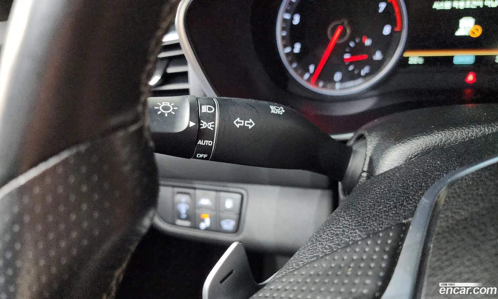 Genesis G70 2020 KMTG341ABLU069013 — 2