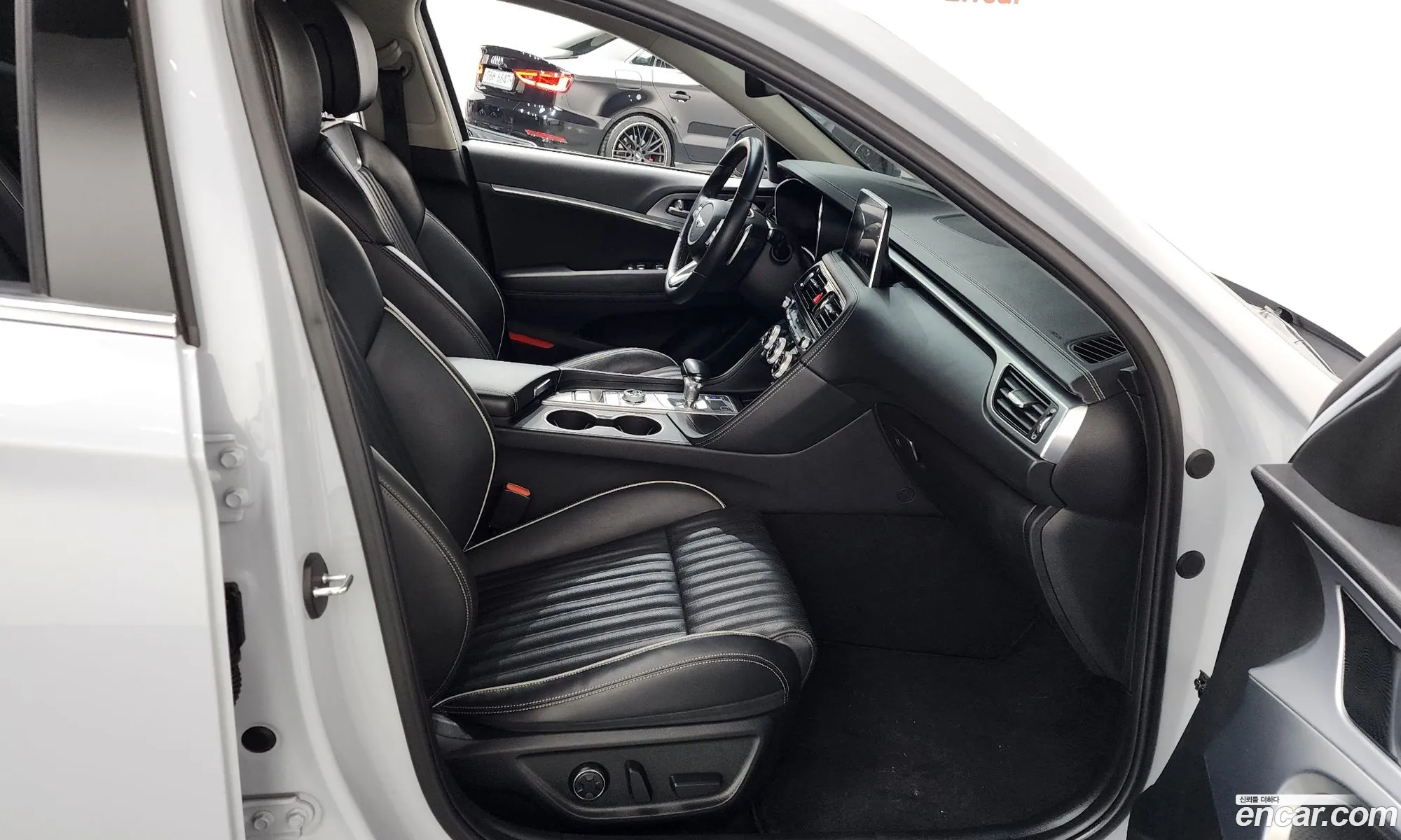 Genesis G70 2020 KMTG341ABLU069013 — 7