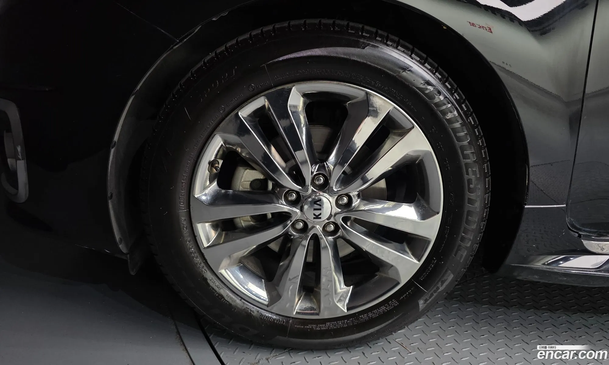 Kia Carnival 2015 KNAMC81ABGS166637 — 2