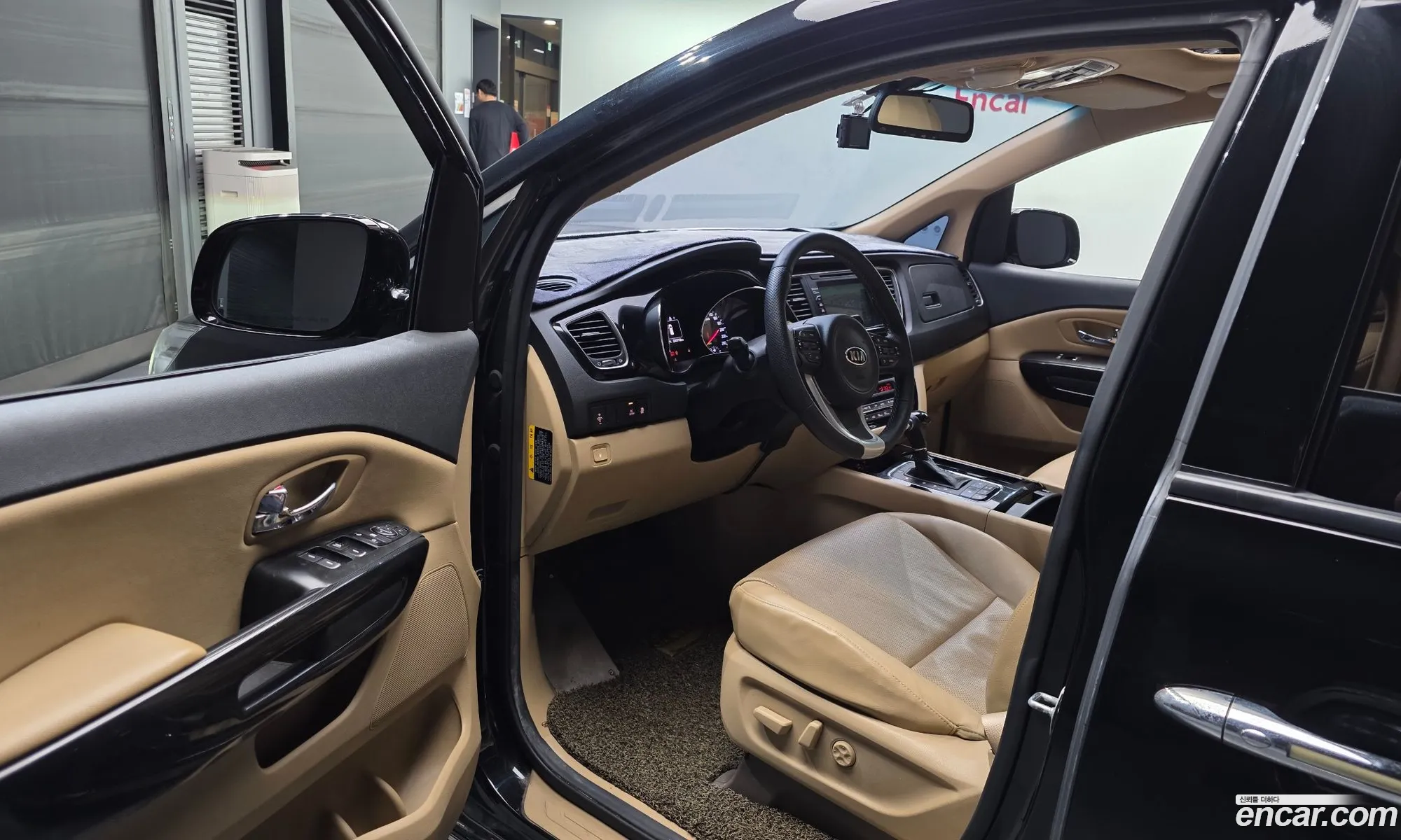 Kia Carnival 2015 KNAMC81ABGS166637 — 19