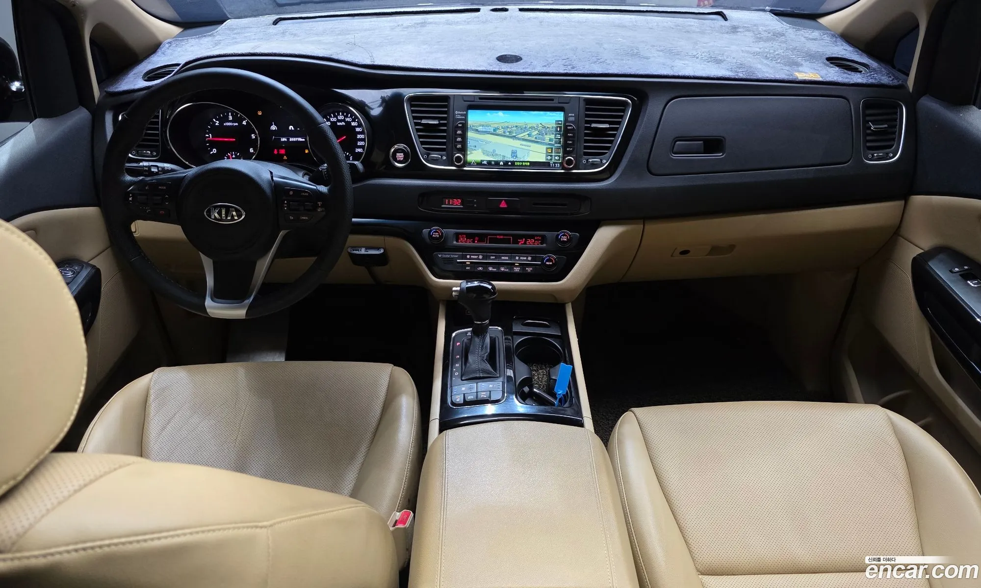 Kia Carnival 2015 KNAMC81ABGS166637 — 8