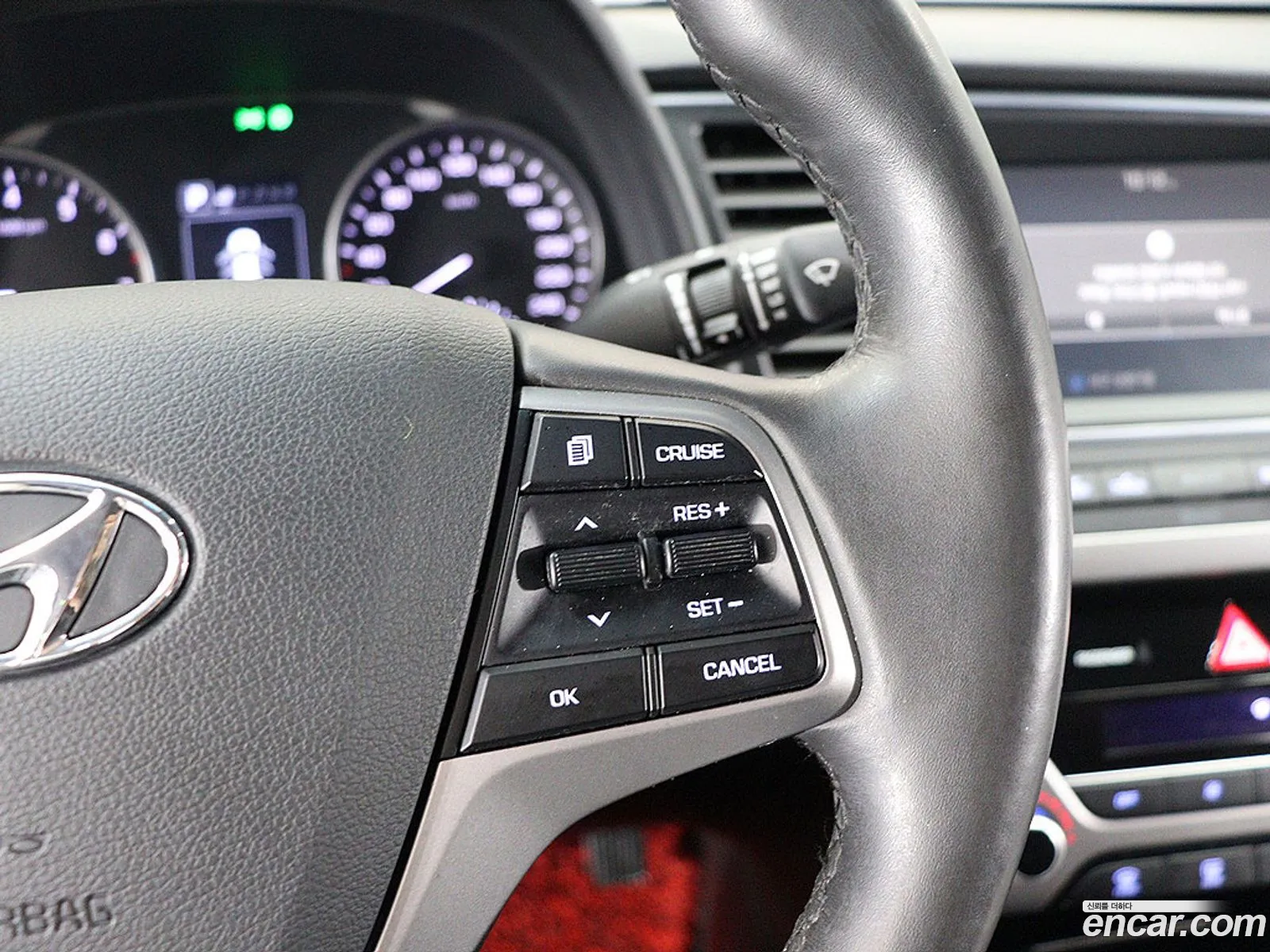 Hyundai Elantra AD 2015 — 17