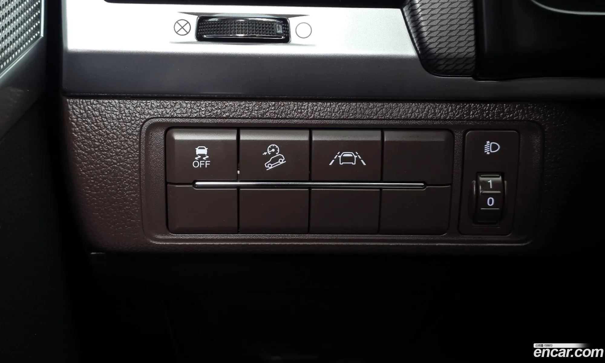 KG Mobility (SsangYong) Rexton 2022 — 26