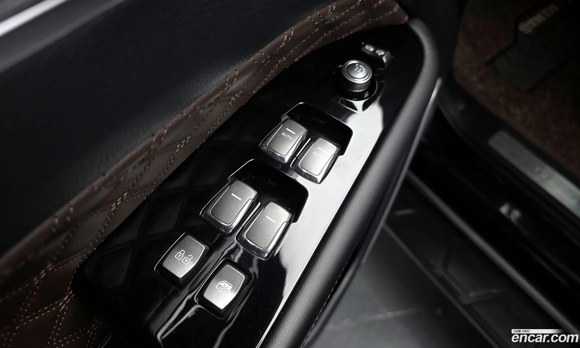 KG Mobility (SsangYong) Rexton 2022 — 31