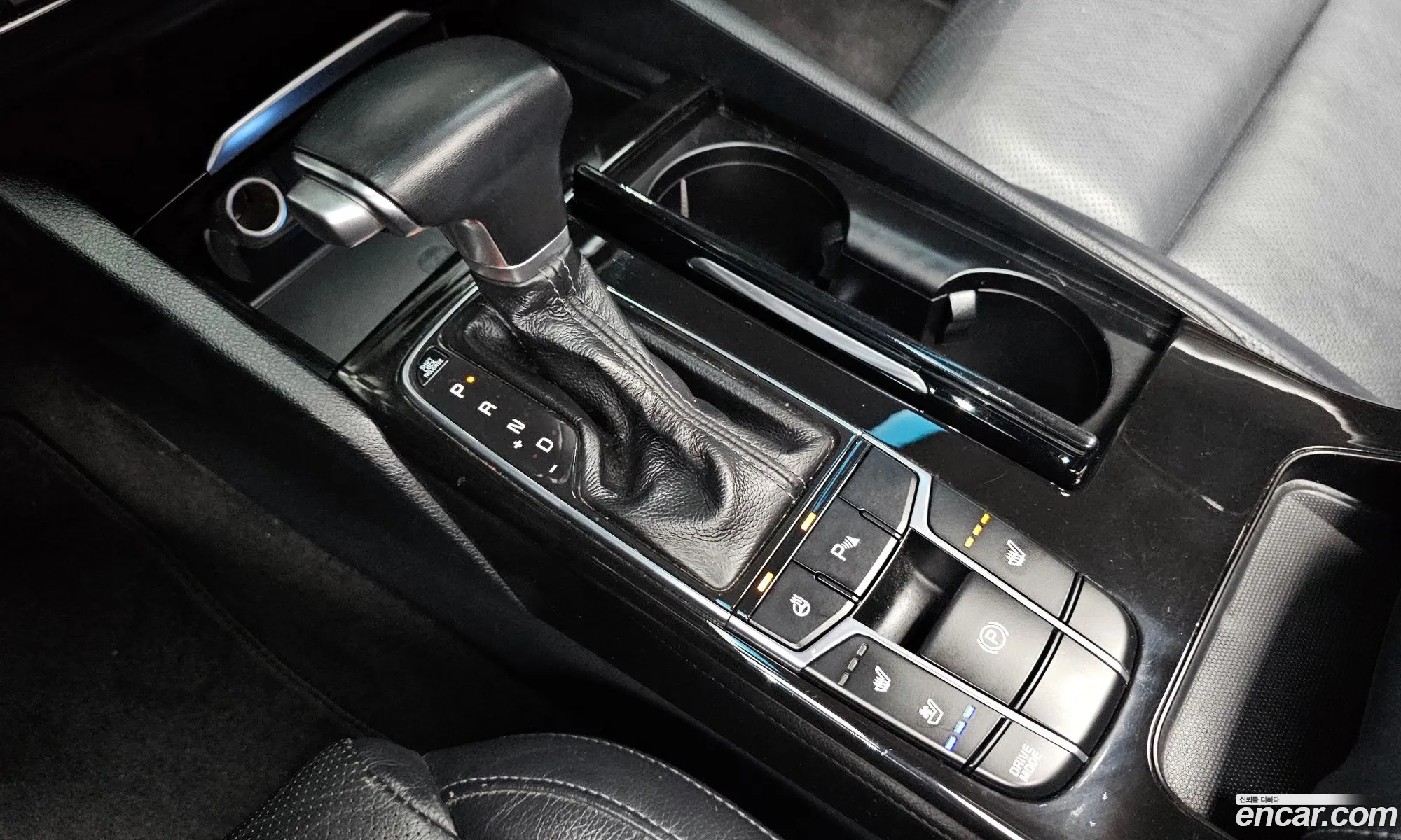 Kia K7 2016 — 23