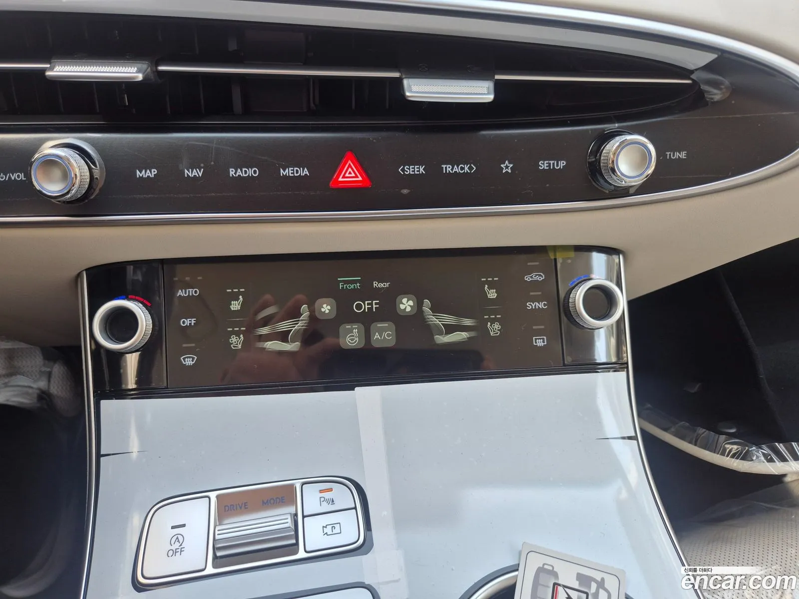 Genesis GV70 2026 — 9