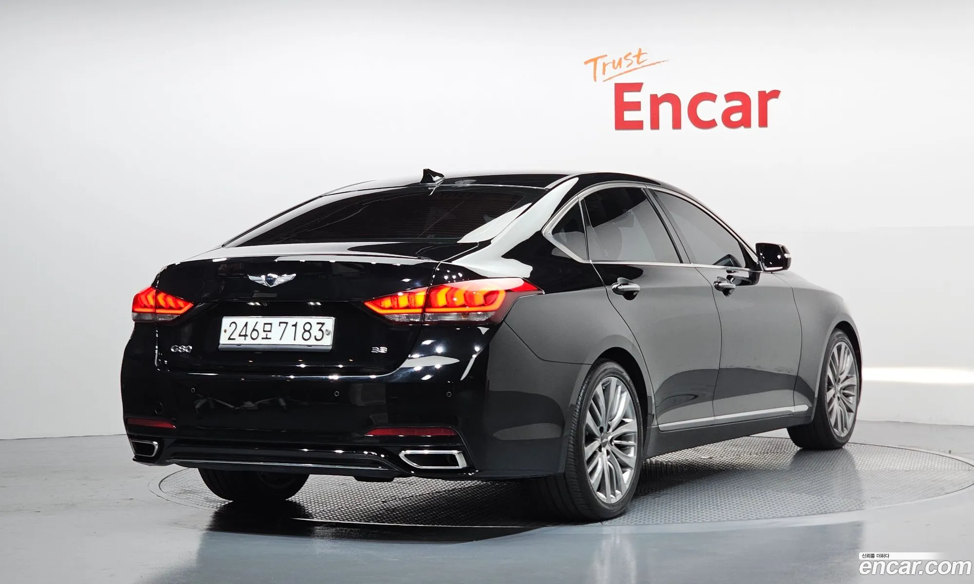Genesis G80 2017 KMHGM41DBHU230077 — 4