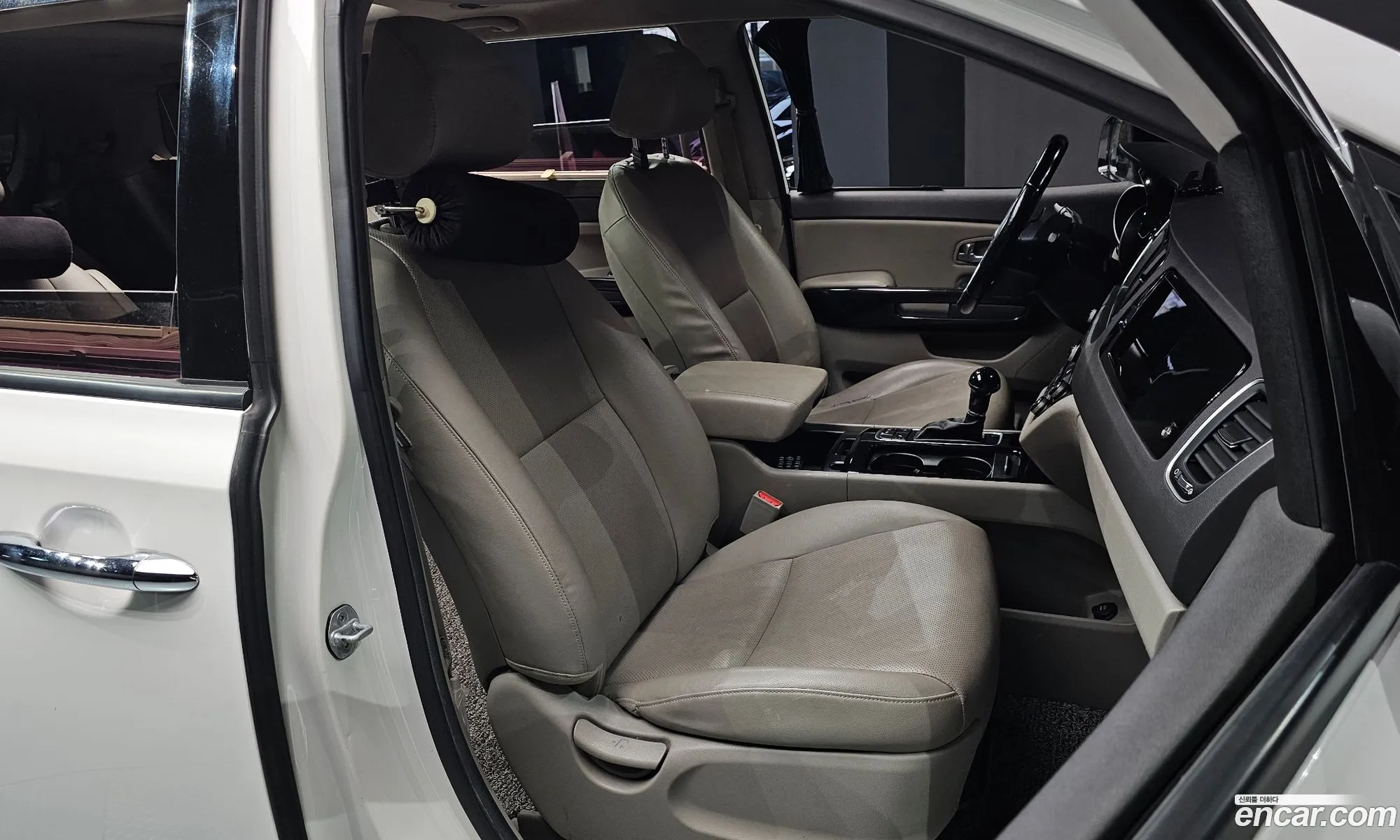 Kia Carnival 2014 KNAMC81ABFS033371 — 16