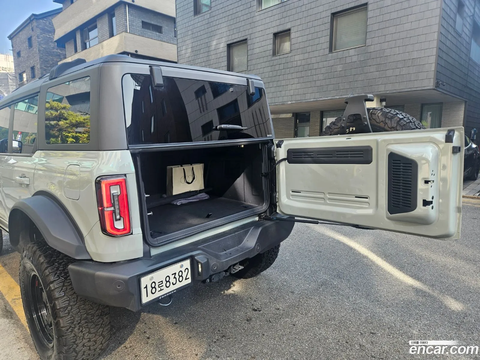 Ford Bronco 6th Gen 2022 — 13