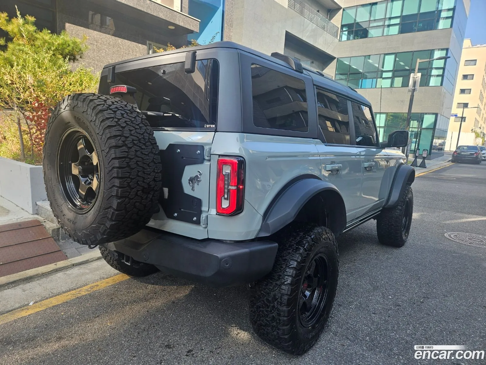 Ford Bronco 6th Gen 2022 — 15