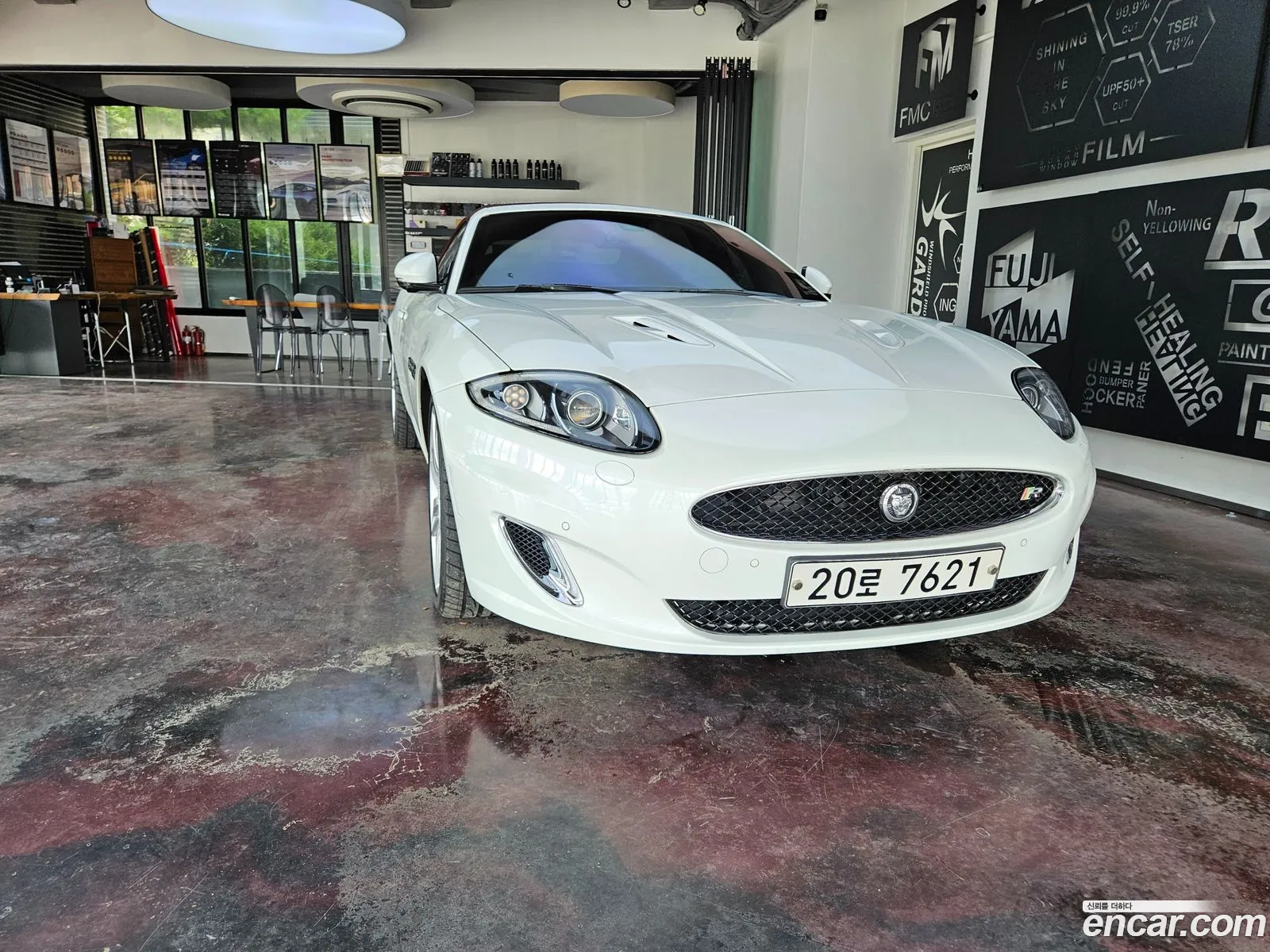 Jaguar XKR 2011 — 19