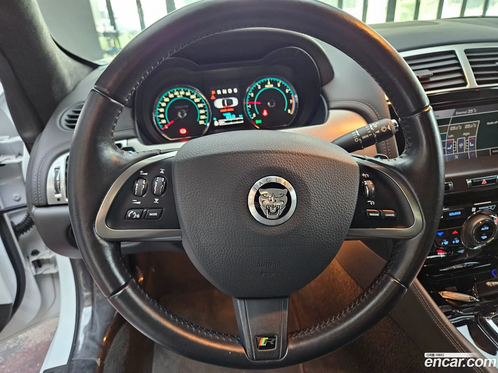 Jaguar XKR 2011 — 15