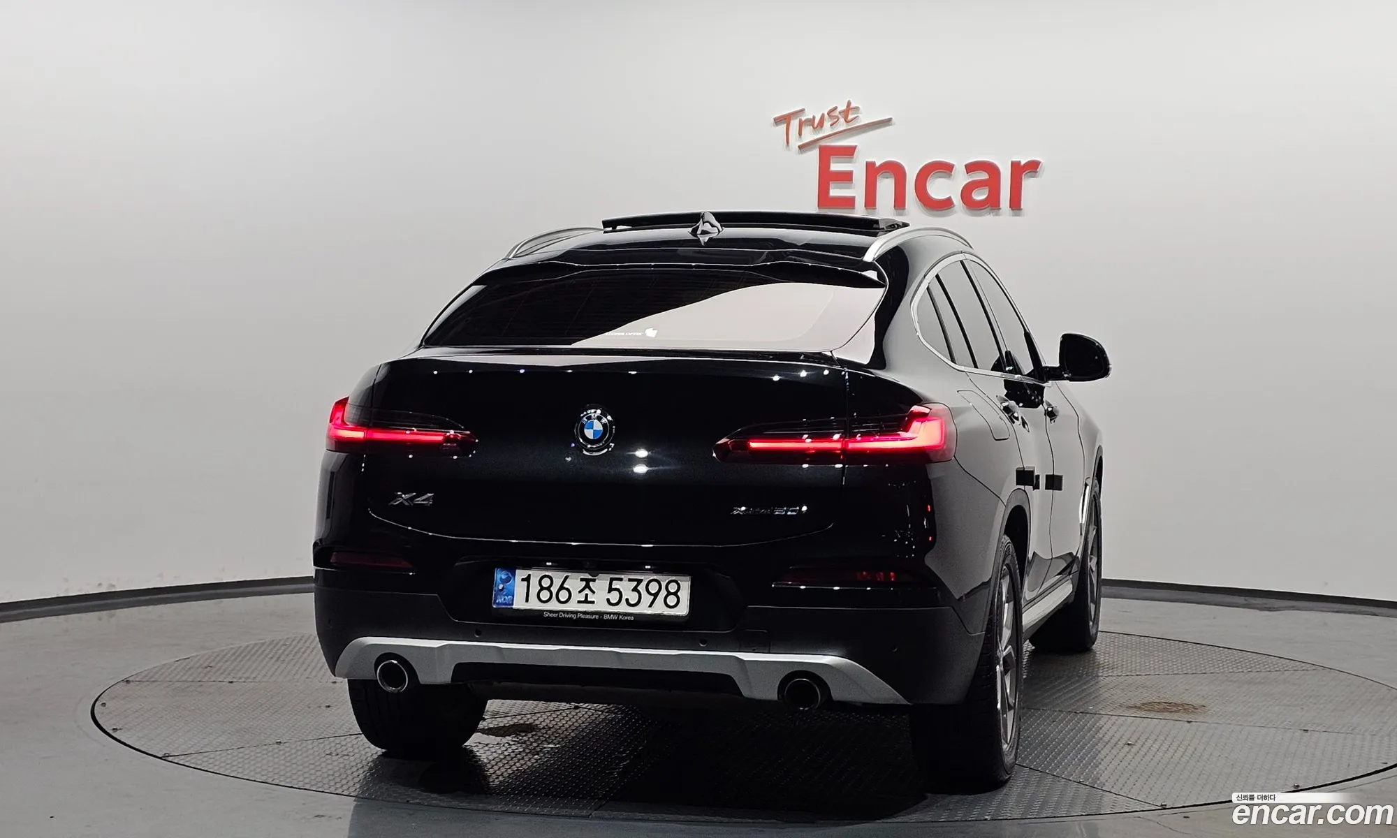 BMW X4 2021 WBA2V9106M9F82135 — 12