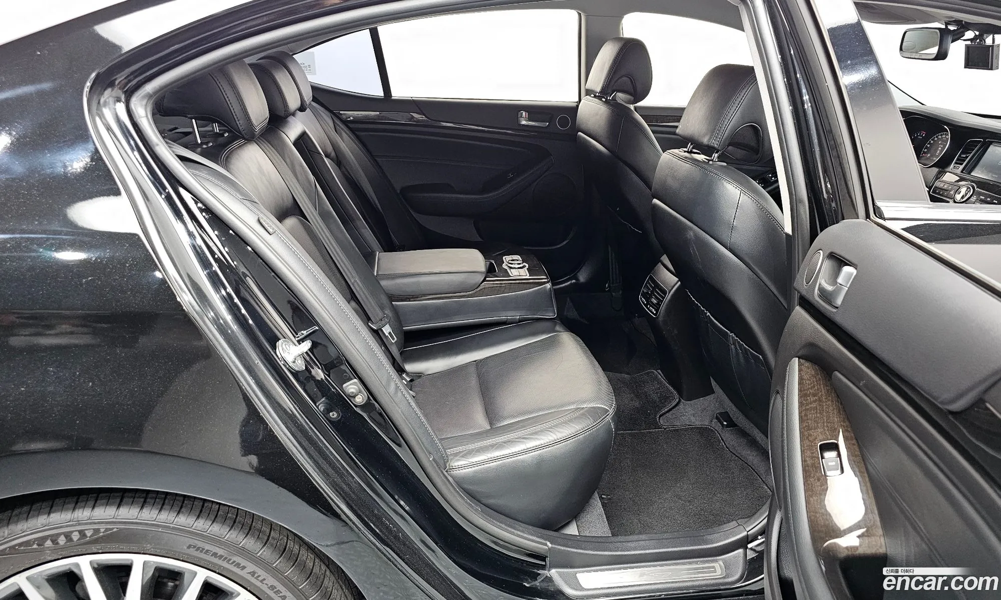 Kia K7 2014 KNALN416BEA172072 — 18