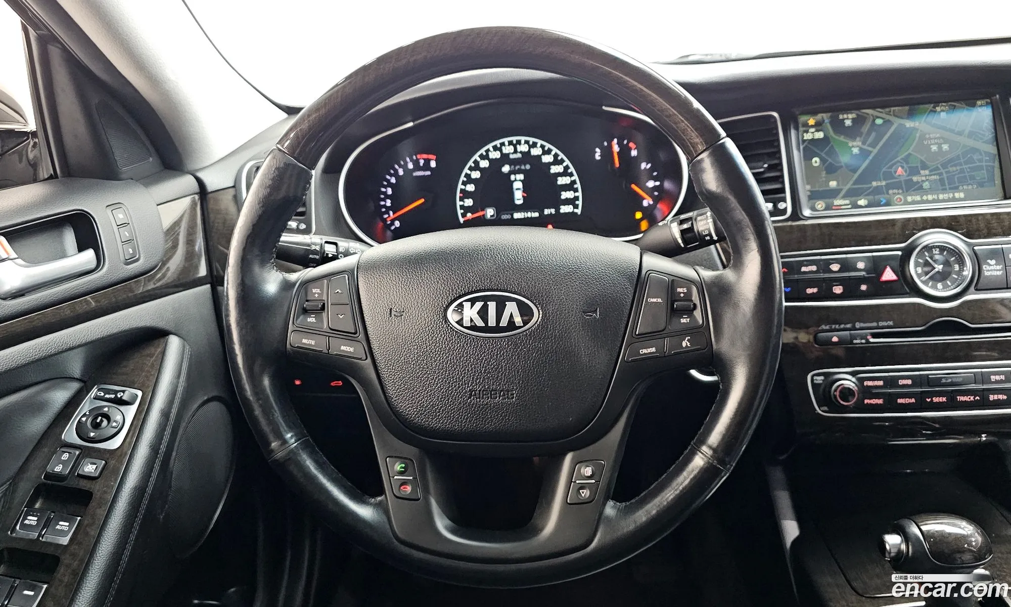 Kia K7 2014 KNALN416BEA172072 — 4