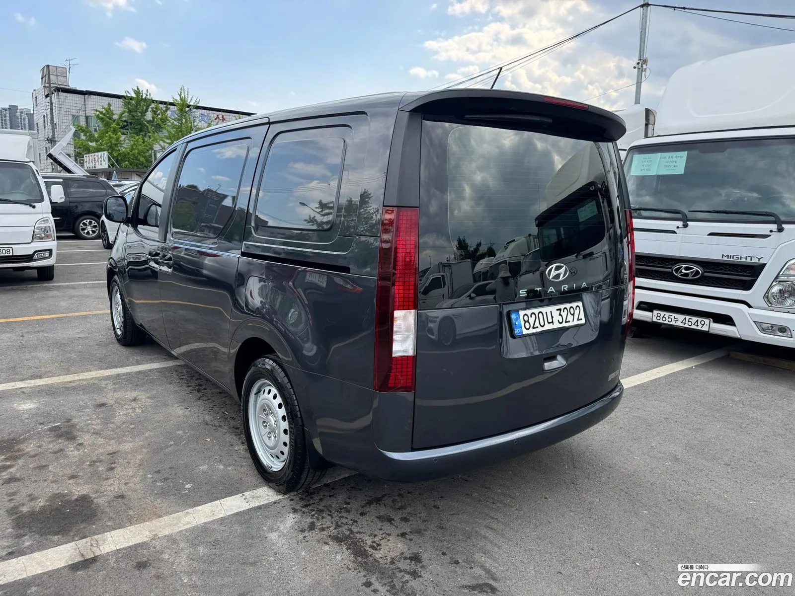 Hyundai Staria 2022 — 3