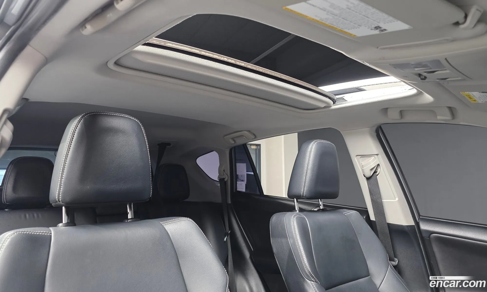 Toyota RAV4 2017 — 18