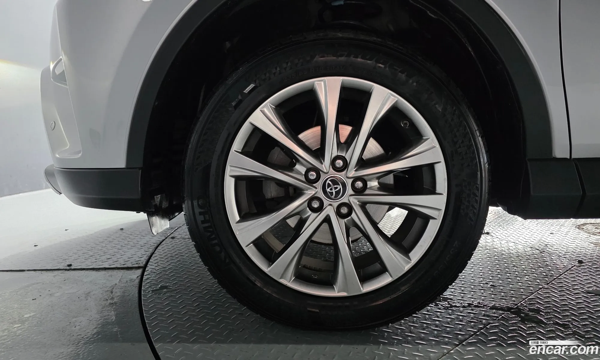 Toyota RAV4 2017 — 13
