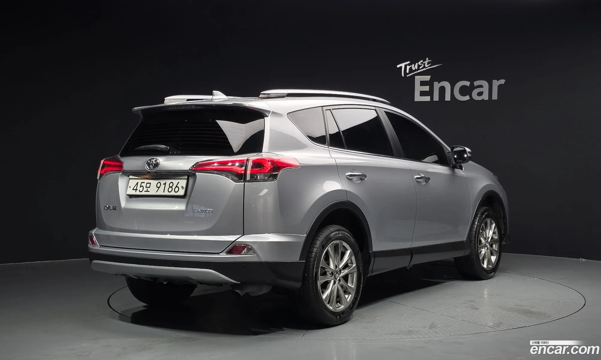 Toyota RAV4 2017 — 14