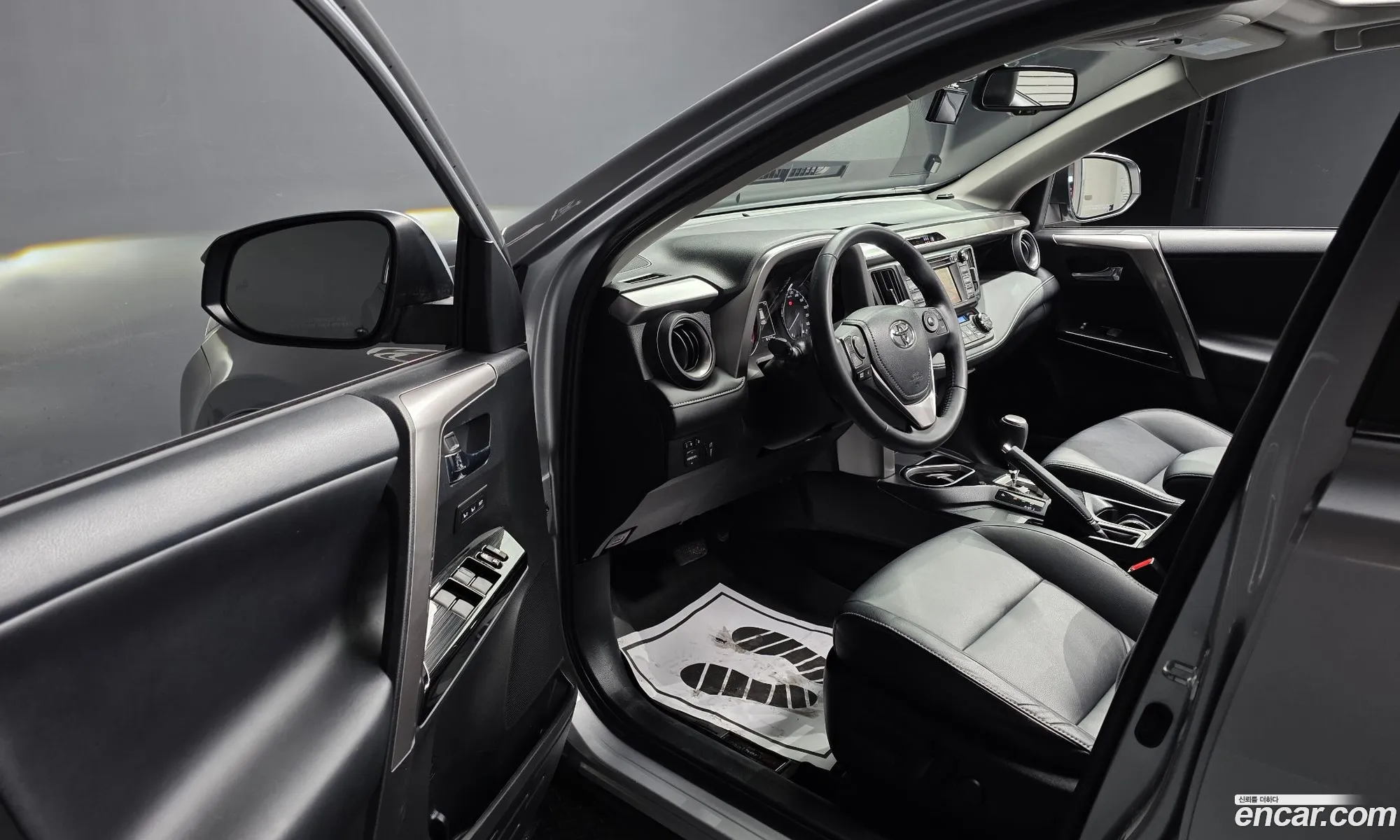 Toyota RAV4 2017 — 7