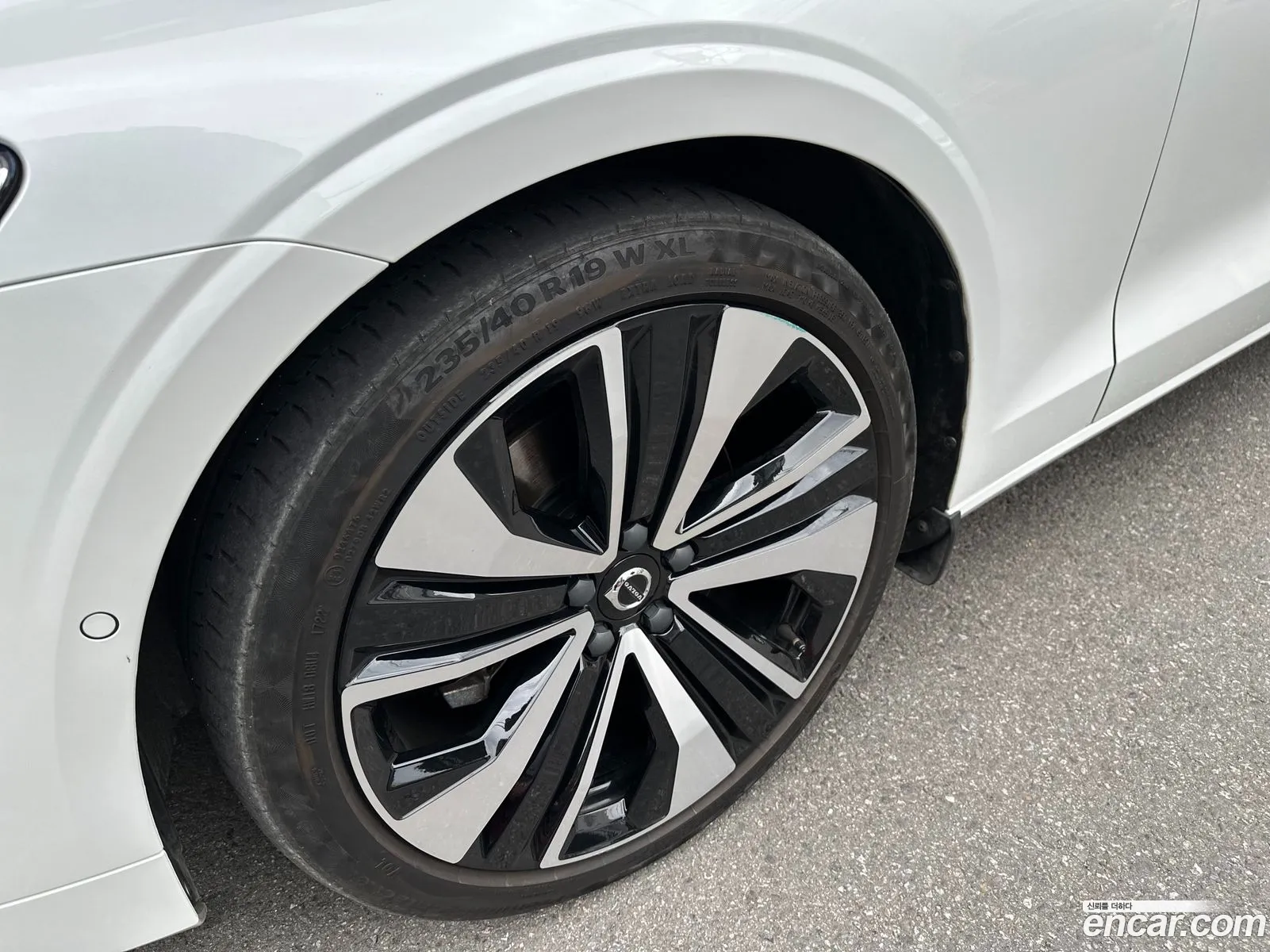 Volvo S60 2023 — 19