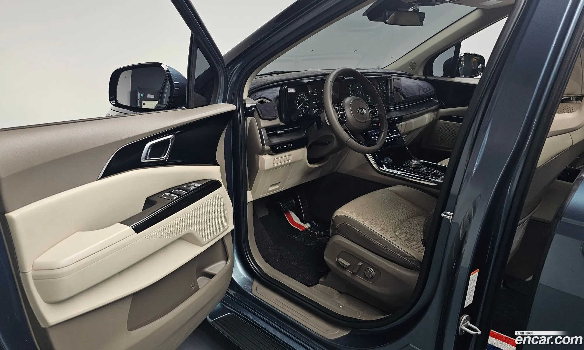 Kia Carnival 2020 — 7