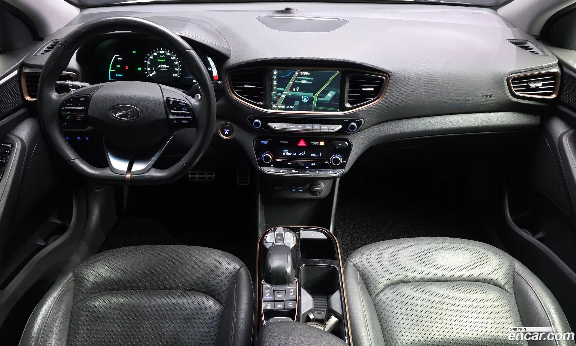 Hyundai Ioniq Electric 2016 — 4
