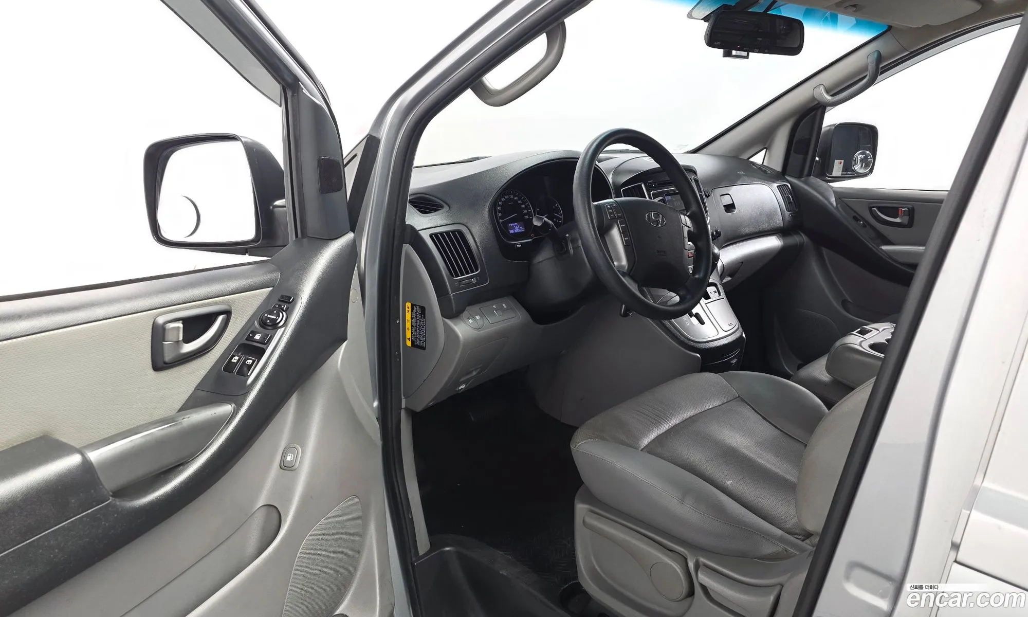 Hyundai Grand Starex 2017 — 9